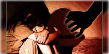 Read more about - Birbhum | মুদিদোকানে নাবালিকা ক্রেতাকে ধর্ষণের অভিযোগ দোকানদারের বিরুদ্ধে! বীরভূমের ঘটনায় উত্তপ্ত জনতা