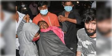 Read more about - তীব্র আতঙ্ক! অন্ধ্রে রহস্যজনক রোগে নিহত ১, অসুস্থ ৩০০ 