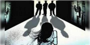 Read more about -  নির্ভয়ার স্মৃতি উসকে ফের উত্তরপ্রদেশে গণধর্ষণ! ধর্ষিতার যৌনাঙ্গে রড ঢুকিয়ে খুন, কাঠগড়ায় পুরোহিত