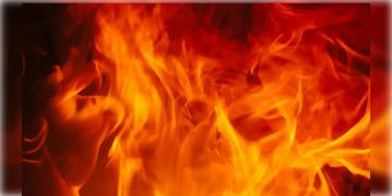 Read more about - Mahakumbh Fire | দুদিনের ব্যবধানে ফের মহাকুম্ভে অগ্নিকান্ড! আগুন লাগে ৮ নম্বর সেক্টরে!