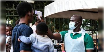 Read more about - Ebola Virus | মধ্য আফ্রিকায় ইবোলা ভাইরাসে আক্রান্ত প্রায় ৮৬৭, মৃত্যু ২০৪ জনের! বন্ধ করা হলো উগান্ডা-কঙ্গোর সীমান্ত!
