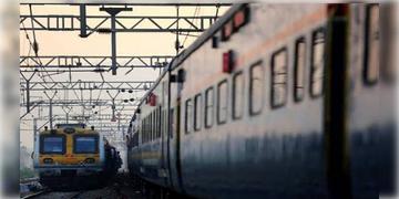 Read more about - Bangladesh Train Service | পুনরায় বাংলাদেশে শুরু হল যাত্রীবাহী ট্রেন পরিষেবা! তবে ট্রেনে যাত্রীর সংখ্যা তুলনামূলক অনেক কম