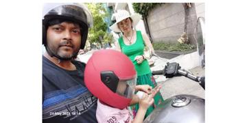 Read more about - Supreme Court | স্ত্রী রাশিয়ান গুপ্তচরের মেয়ে! সন্তানকে নিয়ে 'নিখোঁজ' সেই ভিক্টোরিয়া! জারি ‘লুক আউট নোটিস’!