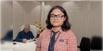 Read more about - ISC Result 2026 | ISC-তে দেশে প্রথম বাংলার মেয়ে, অবসরে কবিতা-গল্প লেখেন চারশোয় ৪০০ অনুষ্কা!