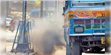 Read more about - মুম্বইকে পিছনে ফেলে দূষণ-শীর্ষে দু’নম্বরে কলকাতা, ভয় ধরাচ্ছে হু-এর রিপোর্ট