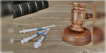 Read more about - Supreme Court | ফাঁসির বদলে দেওয়া হোক প্রাণঘাতী ইঞ্জেকশন! আর্জি খারিজ সুপ্রিম কোর্টের