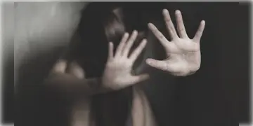 Read more about - East Burdwan | নাবালিকাকে জঙ্গলে টেনে নিয়ে গিয়ে গণধর্ষণ, কাঠগড়ায় ৪ স্কুল পড়ুয়া সহ ৬