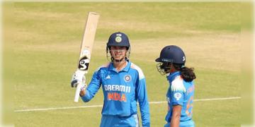 Read more about - Smriti Mandhana | ফের রেকর্ড স্মৃতির! ODIতে দ্রুততম সেঞ্চুরি করে ভারতীয় ও এশিয়ান ক্রিকেটার হিসেবে নয়া নজির স্মৃতি মান্ধানার