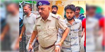 Read more about - Malda | দিল্লির জিমে তোলাবাজি, গুলি চালিয়ে পালিয়েছিল, মালদা থেকে গ্রেপ্তার অভিযুক্ত