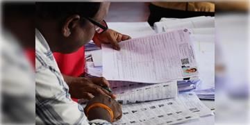 Read more about - SIR Hearing | ভিনদেশে থাকা ভোটারদের হিয়ারিং নিয়ে নয়া নিয়ম জারি নির্বাচন কমিশনের!