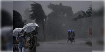 Read more about - দক্ষিণে বর্ষা প্রবেশেই আবহাওয়ার আমূল পরিবর্তন, আজ ফের জেলায় জেলায় ঝড়-বৃষ্টি