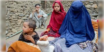 Read more about - Afghan women | 'নারীরা অস্পৃশ্য'- আফগানিস্তানে ধ্বংসস্তূপে চাপা পড়া মহিলাদের বাঁচাচ্ছে না উদ্ধারকারীরা!