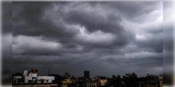 Read more about - Weather Update | নিম্নচাপের প্রভাব কমলেও এখনই রেহাই নেই বৃষ্টি থেকে, আজ বিচ্ছিন্নভাবে ভিজতে পারে কলকাতা-সহ দক্ষিণবঙ্গের একাধিক জেলা!