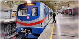 Read more about - Kolkata Metro | বৃহস্পতির সন্ধ্যায় থমকে গেলো মেট্রো! বিপাকে ব্লু লাইনের যাত্রীরা!