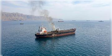 Read more about - Iran attacks Oil Tanker | তেল ট্যাঙ্কারে আচমকা হামলা ইরানের, পারস্য উপসাগরে মৃত্যু এক ভারতীয় নাবিকের