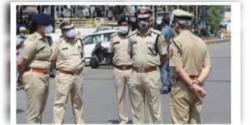 Read more about - জালনোটের কারবারি ধরতে গিয়ে 'আক্রান্ত' পুলিশ,  ওসি-সহ মোট ৩ জন আহত