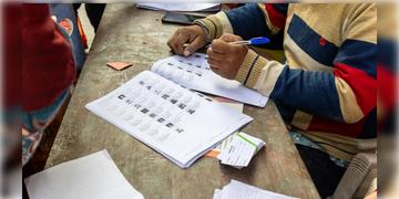 Read more about - SIR | ERO এবং AEROদের শিয়রে সমন, নথি আপলোডে ভুল হলেই পেতে হবে শাস্তি!- ঘোষণা কমিশনের