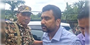 Read more about - Anisur Rahaman | রেশন দুর্নীতি মামলায় জামিন পেলেন আনিসুর, ৫০ লক্ষ টাকা ব‍্যক্তিগত বন্ডে হলো জামিন