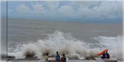 Read more about - Digha | দুর্যোগের পূর্বাভাস, দিঘায় সমুদ্রস্নানে নিষেধাজ্ঞা জারি! কতদিন পর্যন্ত?