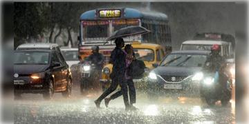 Read more about - Weather Update | জারি রয়েছে নিম্নচাপের দাপট! মঙ্গলেও ভারী বৃষ্টির আশঙ্কা, লাল সতর্কতা বঙ্গে