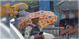 Read more about - Weather Update | ভ্যাপসা গরমে জেরবার শহর, কলকাতা থেকে দক্ষিণবঙ্গ কেমন থাকবে আজকের আবহাওয়া?