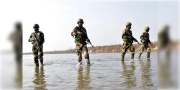 Read more about - India-Bangladesh | নদীভাঙনের কারণে ভারতের অধীনে চলে আসা ২০০ একর জমি ফেরত দেওয়া হবে বাংলাদেশকে