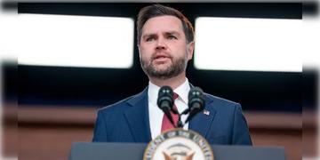 Read more about - JD Vance | টিসিএসের গ্রিন কার্ডে মার্কিন নিষেধাজ্ঞা, জেডি ভ্যান্সের মন্তব্যের তীব্র প্রতিবাদ জানাল নয়াদিল্লি!
