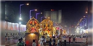 Read more about - Kolkata Traffic | ৫ তারিখ দুর্গাপুজোর কার্নিভ্যাল, কোন কোন পথে চলবে না যানবাহন? নির্দেশিকা জারি লালবাজারের