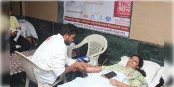 Read more about - করোনার কোপে বন্ধ রক্তদান শিবির, অভাব মেটাতে ৩৫০ শাখায় মেগা ডোনেশন ক্যাম্প