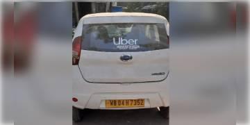 Read more about - যাত্রী সেজে কলকাতায় শাটল গাড়িতে লুট, গ্রেফতার দুষ্কৃতীরা।                   