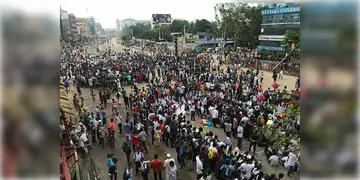 Read more about - Bangladesh । ঠিকমতো চিকিৎসা না পাওয়ার ক্ষোভে রাস্তা অবরোধ বৈষম্য বিরোধী ছাত্র আন্দোলনের নেতাদের