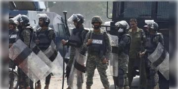 Read more about - Pakistan - Sindh: পুলিশ ক্যাম্পে ডাকাত বাহিনীর হামলায় নিহত ৫ অফিসার