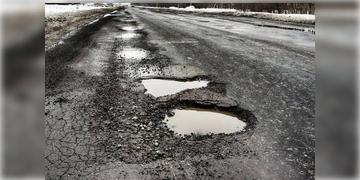 Read more about - Kolkata Roads | বর্ষায় বেহাল রাস্তার মেরামত করতে  ১৮ কোটি টাকা বরাদ্দ রাজ্য সরকারের!