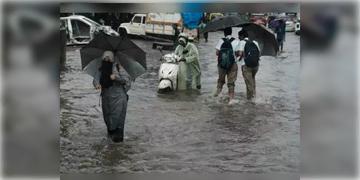 Read more about - Rainfall | ২০২০ সালের পর প্রথমবার  রেকর্ড বৃষ্টিপাত! উত্তর ভারতে চলতি মরশুমে ১১ বছরে সবচেয়ে বেশি বৃষ্টির রেকর্ড