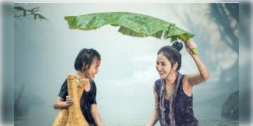 Read more about - Monsoon Health | বর্ষাকাল মানেই শিশুদের শরীর খারাপ, জানুন কীভাবে আদ্র ঋতুতেও সুস্থ্য রাখবেন আপনার খুদেকে!