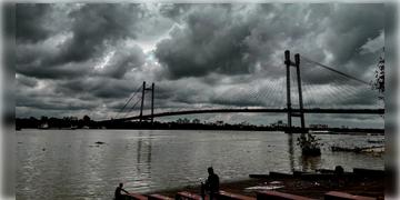 Read more about - Weather Update | দুপুরের দিকে হালকা বৃষ্টির সম্ভাবনা কলকাতা-সহ দক্ষিণবঙ্গে, তবে বাড়বে আর্দ্রতাজনিত অস্বস্তি!