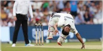 Read more about - Rishabh Pant | শতরান করেই মারলেন ডিগবাজি! ইংল্যান্ড ভূমিতে ঋষভ ম্যাজিক