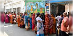 Read more about - West Bengal Assembly Election 2026 | ভোটার কার্ড না থাকলেও ভোট দিতে পারবেন, বিকল্প নথি কী কী?
