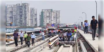 Read more about - Kolkata Metro | থমকে নিউ গড়িয়া-বিমানবন্দর মেট্রো রুটের কাজ! তিন দফায় আবেদন জানিয়েও মেট্রোকে অনুমতি দিচ্ছে না KP!