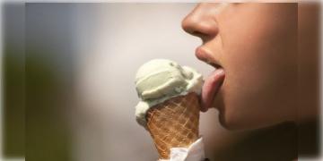 Read more about - Ice Cream | গরমে আইসক্রিম খেয়ে মুখে ঠান্ডা অনুভূত হলেও শরীর হচ্ছে উল্টে গরম! আইসক্রিম খাওয়া নিয়ে কী বলছেন স্বাস্থ্য বিশেষজ্ঞরা?