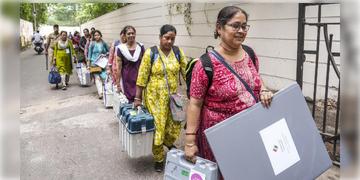 Read more about - WB Assembly Election | আগামীকাল ফের ভোট, রাজ্যের একাধিক বুথে পুনর্নির্বাচনের ঘোষণা কমিশনের!