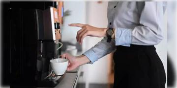 Read more about - Cholesterol | কফি মেশিন থেকে বারে বারে কফি খান? সাবধান! ওই মেশিনেই লুকিয়ে 'মৃত্যু ফাঁদ'!