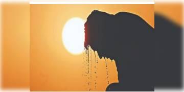 Read more about - ক্রমশই ঊর্ধ্বমুখী তাপমাত্রার পারদ, ৬ বছরের রেকর্ড ভাঙতে পারে এপ্রিলের গরম