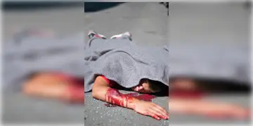 Read more about - Sealdah Accident: শিয়ালদহ ফ্লাইওভারে পথচারীকে ধাক্কা বেপরোয়া বাসের, নিহত ৩