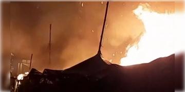 Read more about - Gangasagar Mela-Fire | ভোররাতে গঙ্গাসাগর মেলা চত্বরে অগ্নিকান্ড, পুড়ে ছাই একাধিক ছাউনি!