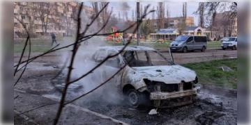 Read more about - Ukraine-Russia War | ইউক্রেনে পুরোদমে চলছে রুশ হামলা, মিসাইলে প্রাণ হারিয়েছে ৯ শিশু সহ ১৮ জন!