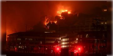 Read more about - Los Angeles Fire Breakout । আগুন লেগেছে আমেরিকার লস অ্যাঞ্জেলাসে, ঘরছাড়া বহু সেলেব সহ ৩০ হাজার