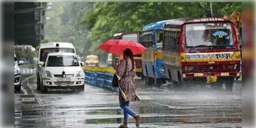 Read more about - Weather Update | বুধে হালকা বৃষ্টির আশঙ্কা মহানগরে, ভারী বর্ষণ রাজ্যের ৬ জেলায়, একনজরে আজকের আবহাওয়া