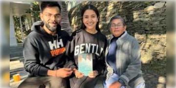 Read more about - উত্তরাখণ্ডের সফরে গিয়ে কৈঞ্চি ধামের বাবার দর্শন করলেন বিরুষ্কা, বিতরণ করলেন কম্বলও