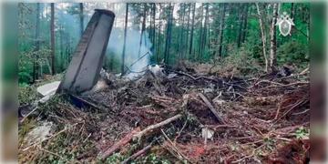 Read more about - Russian Plane Crash | রাশিয়ায় বিমান দুর্ঘটনায় মৃত্যু হয়েছে ৫ শিশু সহ ৫০ যাত্রীরই, জানালো কতৃপক্ষ